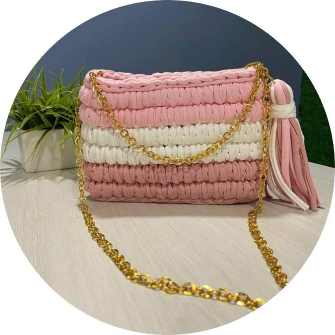 Cartera premium tejida en trapillo